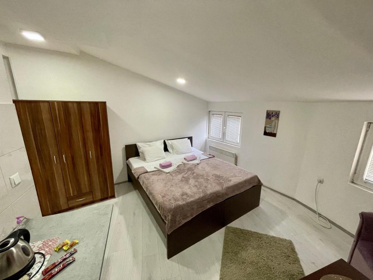 Apartmani Aleksandra U Centru Grada Kragujevac Bagian luar foto