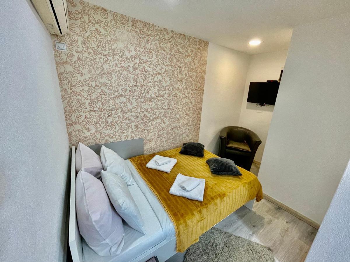 Apartmani Aleksandra U Centru Grada Kragujevac Bagian luar foto