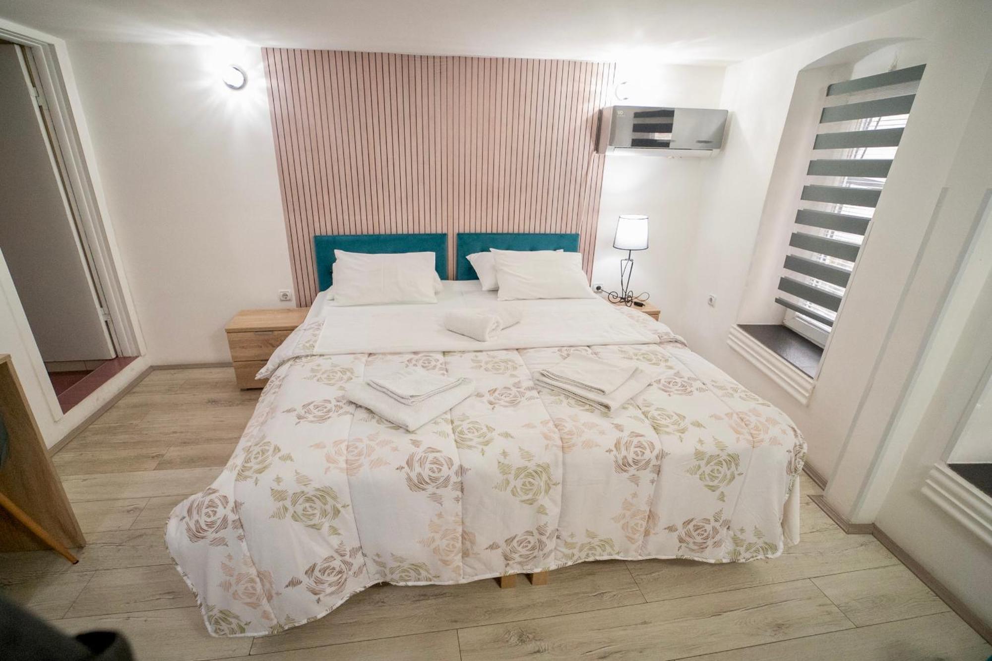 Apartmani Aleksandra U Centru Grada Kragujevac Bagian luar foto
